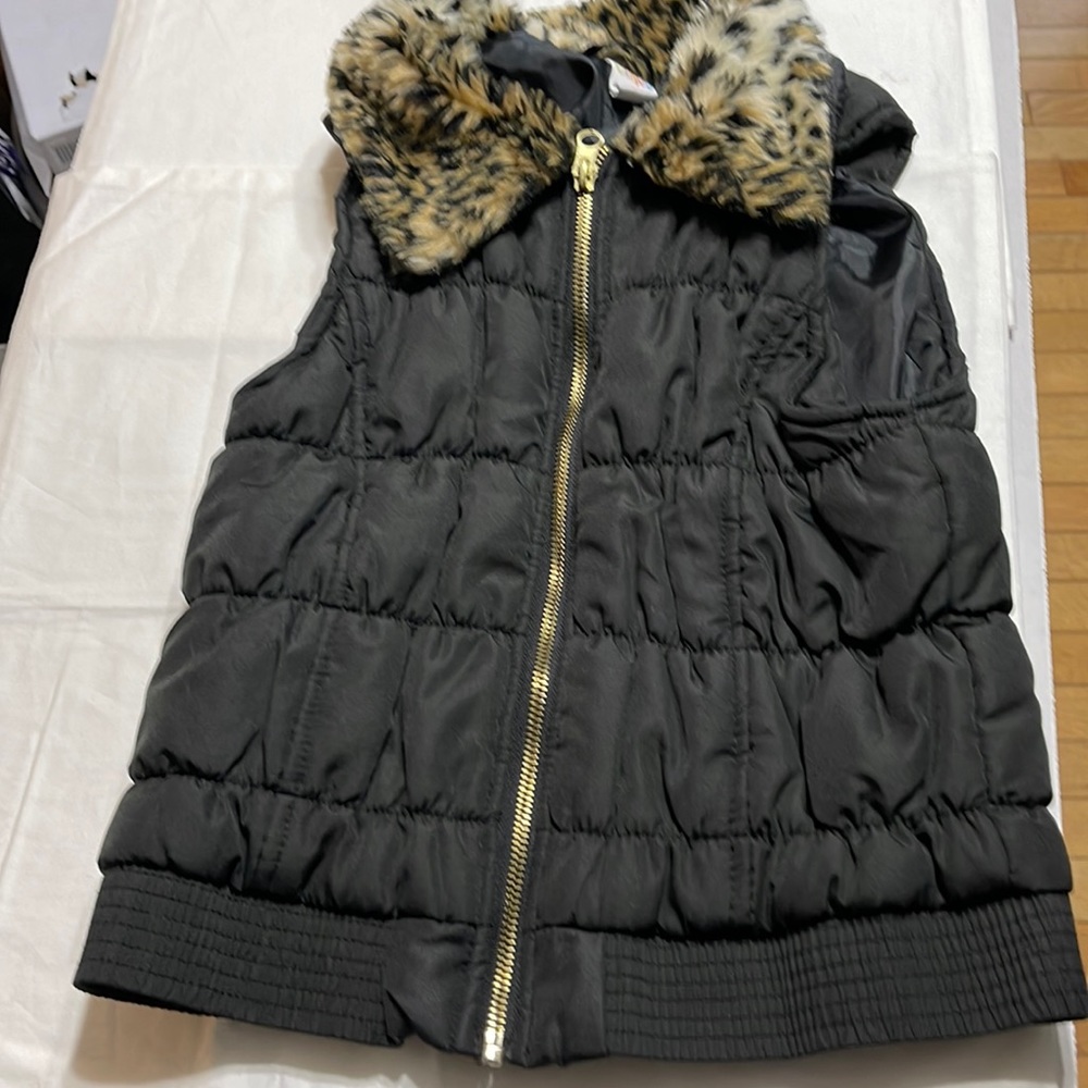 Girls zip up vest